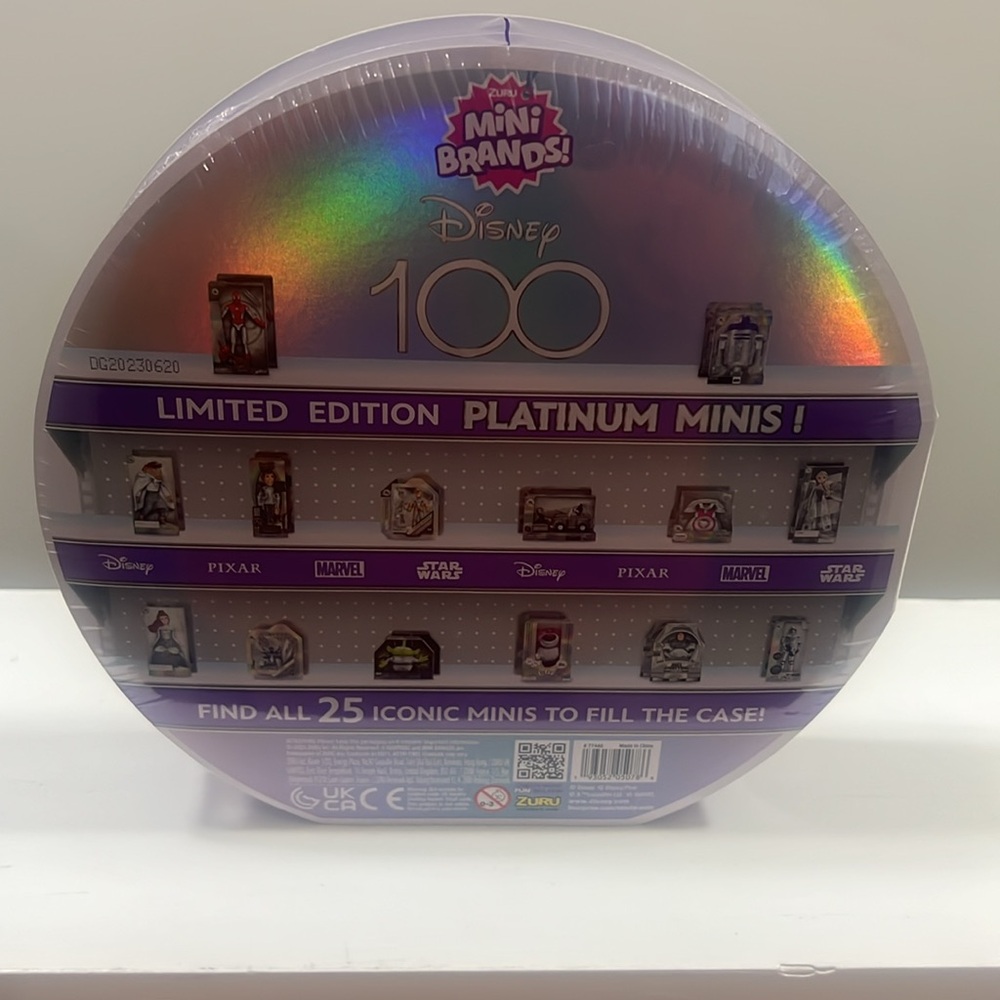 Disney Mini Brands - Limited Edition Platinum Minis - Picture 2 of 2